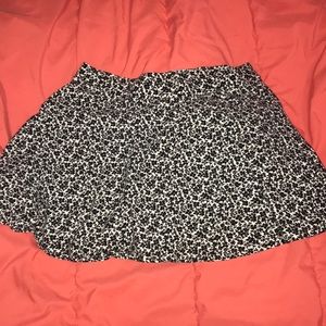NWOT Black & White Floral Skirt